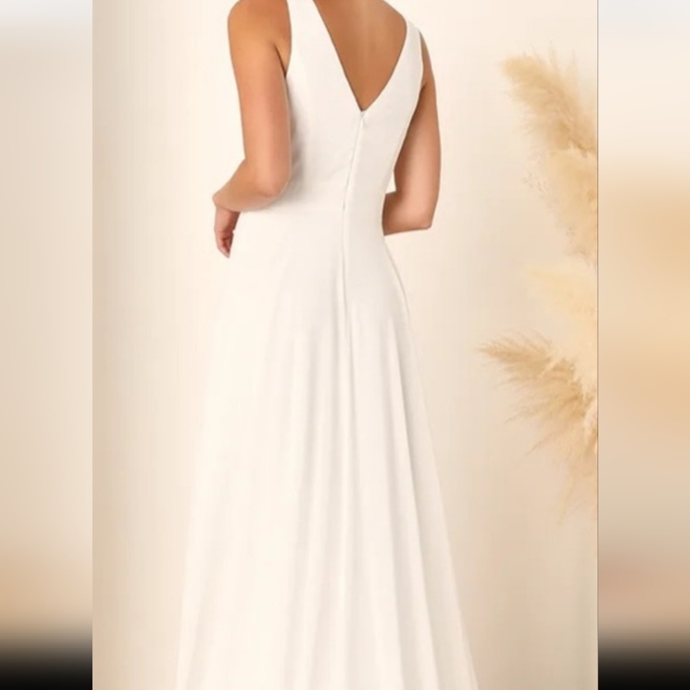 Lulus Modern Day Romance White Sleeveless Plunge Maxi Dress